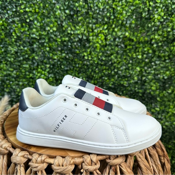 Tommy Hilfiger White  The Iconic court slip on Sneakers new in box - Picture 1 of 6